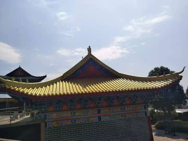 铝镁锰寺庙瓦.jpg